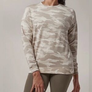 ATHLETA Studio To Street Printed Sweatshirt Size M Camo Luxe Oatmeal